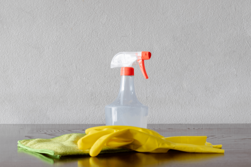 Dilution of Safe4 veterinary disinfectant